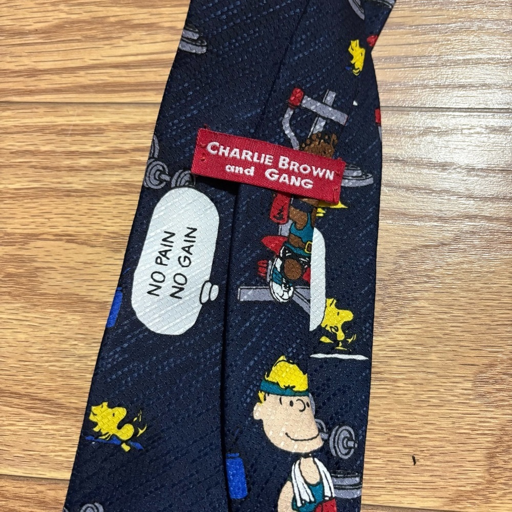 Peanuts Tie - Picture 4 of 5